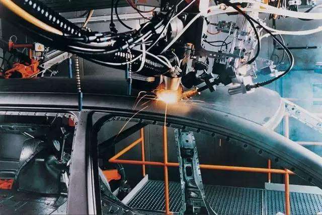 钣金加工中的激光焊接到底是什么？-南宁健伟视听传媒技术有限公司